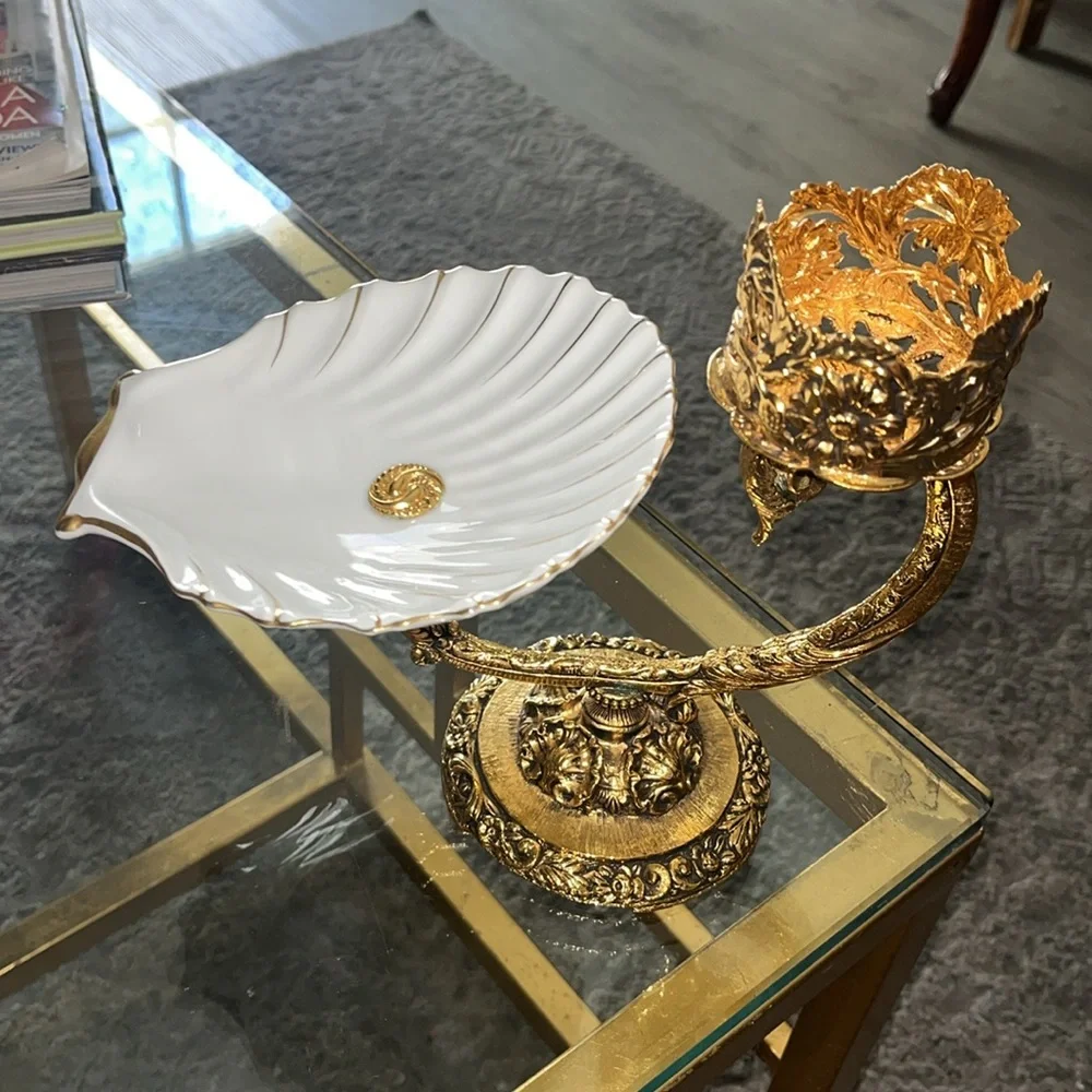 VINTAGE 24K GOLD FILIGREE VANITY CANDLEHOLDER'S SET 